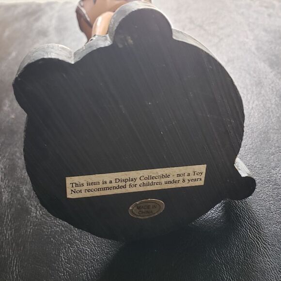 Lara Croft Bobblehead - Picture 7 of 9